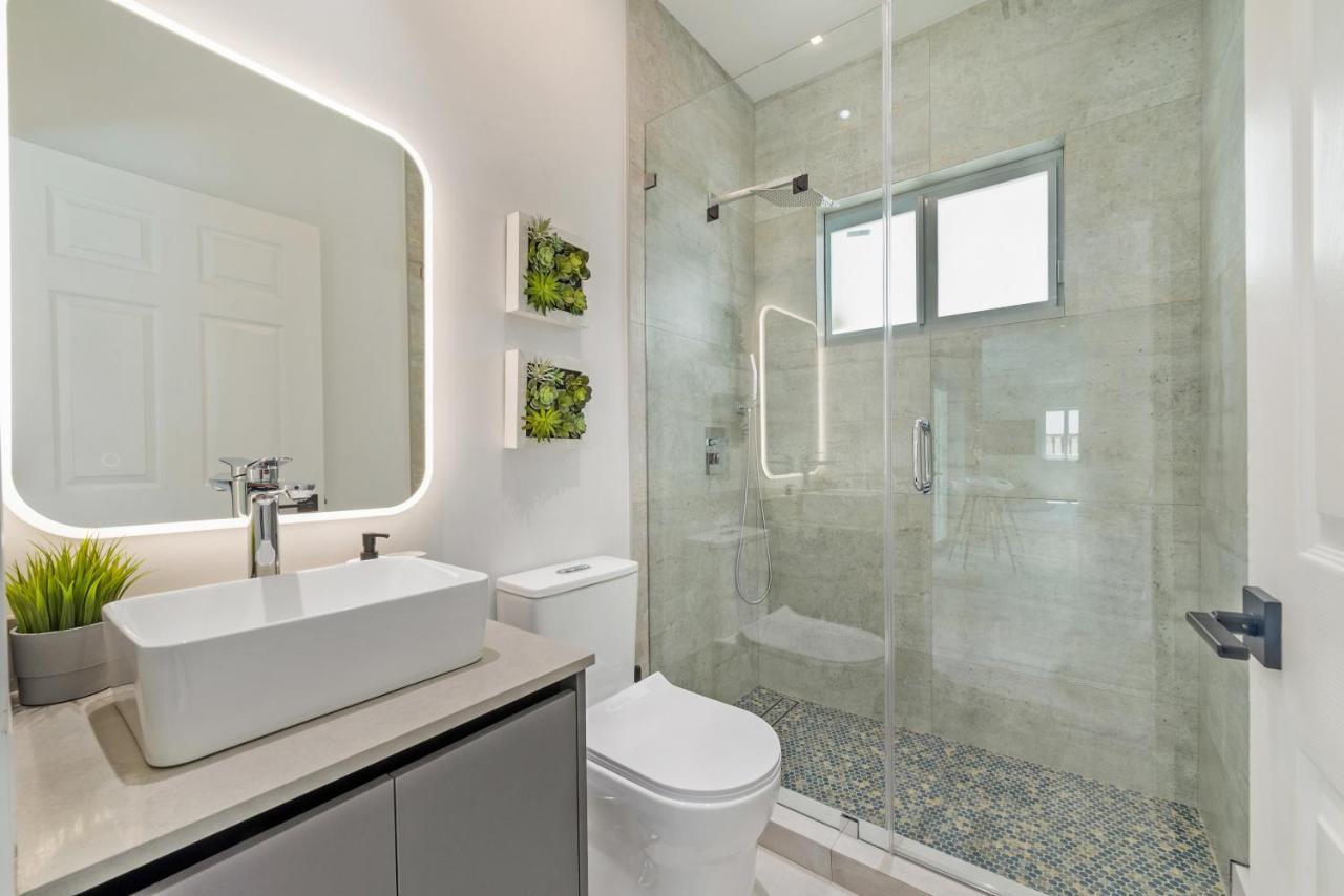 Holiday home Glamour - 5br, Heated Pool, Game Haven L23